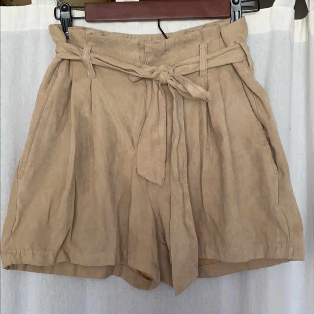 Sued paper bag shorts
